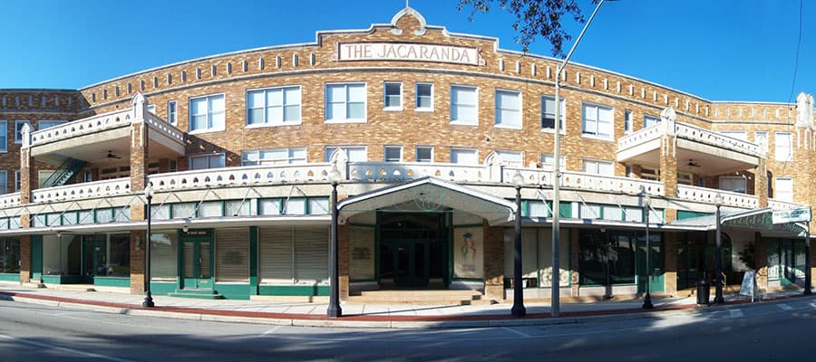 Avon Park Hist Dist Jacaranda pano02-visit-sebring-fl