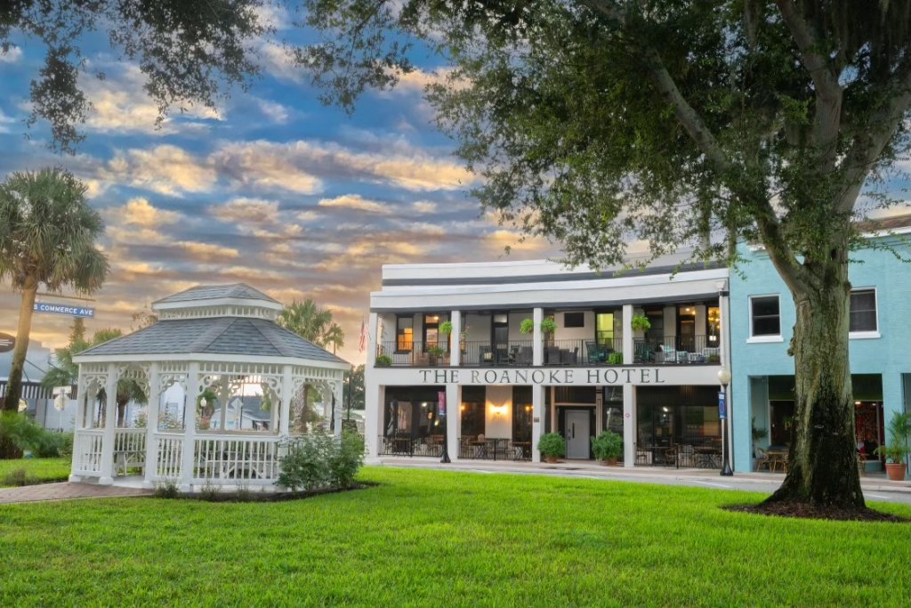 Roanoke Circle View-visit-sebring-fl
