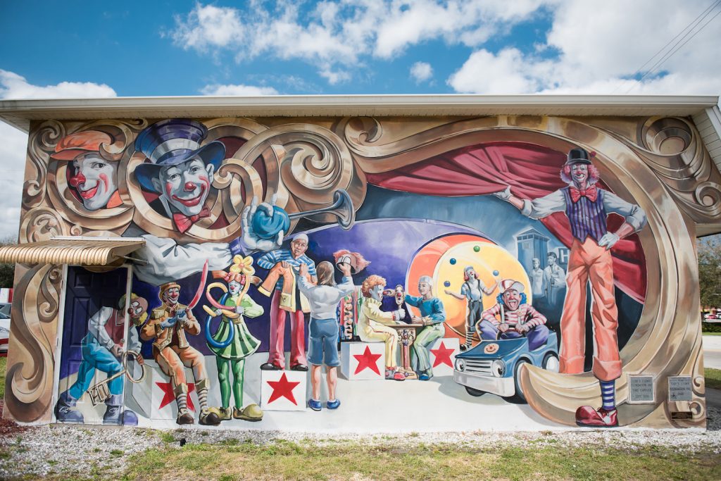 TDC LPMuralsClown-visit-sebring-fl TDC LPMuralsClown-visit-sebring-fl
