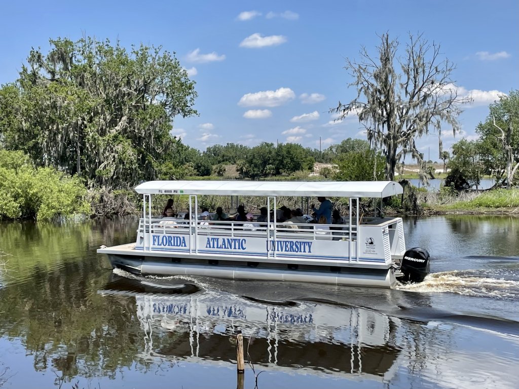 pontoon riverwoods field lab-visit-sebring-fl